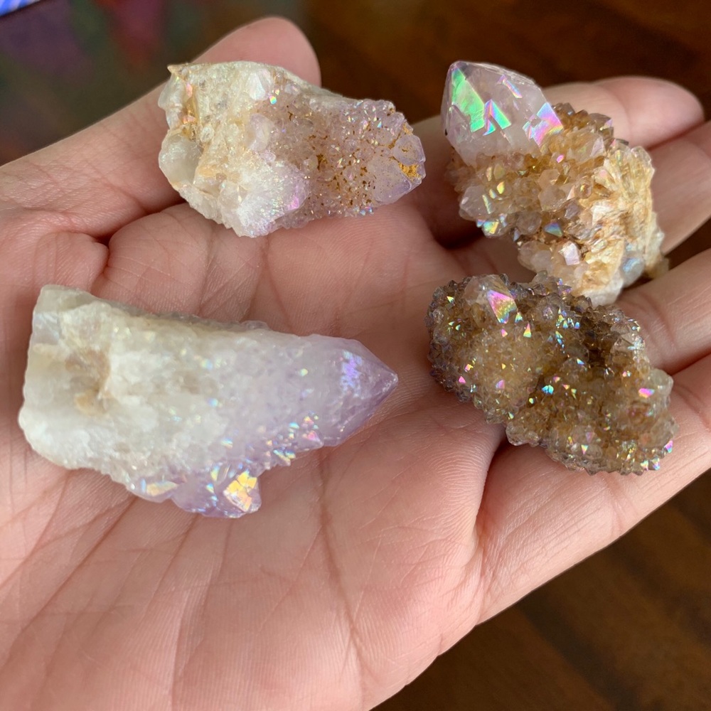 ✨Angel Aura Spirit Quartz✨ - Picture 1 of 2